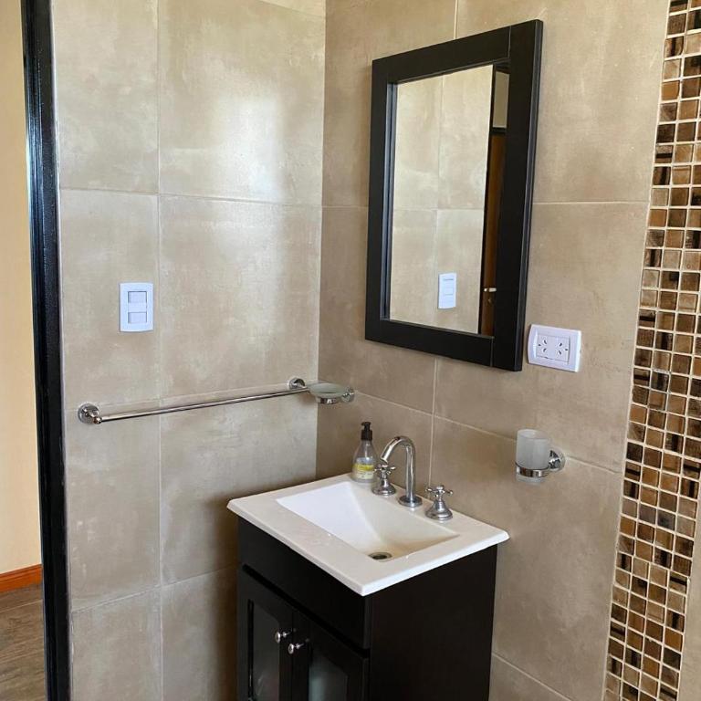 Casa Quinta con pileta,Tranquilidad y descanso - Two-Bedroom House - 13