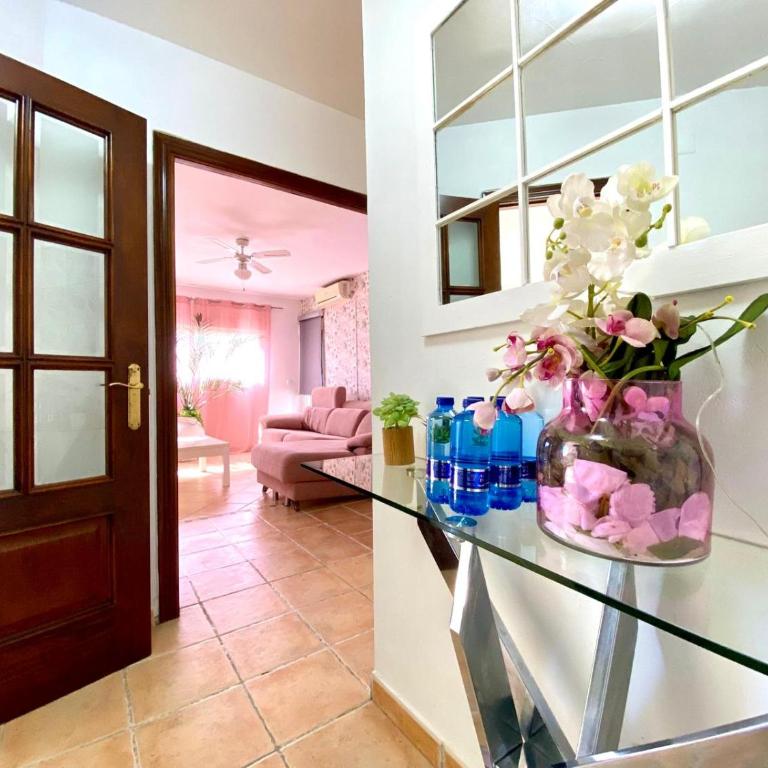 Estepona Center Retreat - Three-Bedroom Apartment - 28