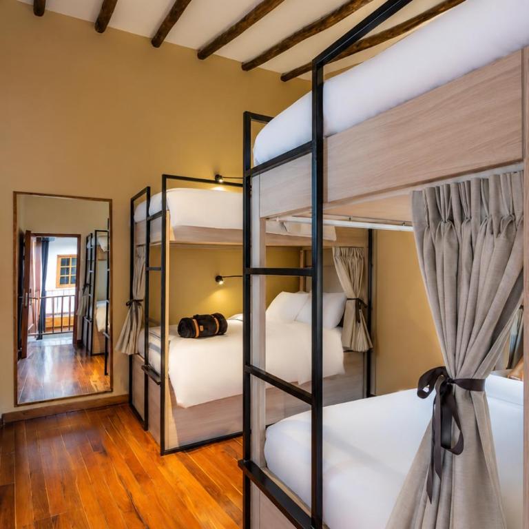 Casa Dreamer Bogotá - Cama en habitación femenina compartida de 4 camas - 7