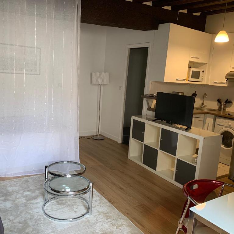 grand studio au coeur de Paris refait à neuf - Apartment mit 1 Schlafzimmer - 5