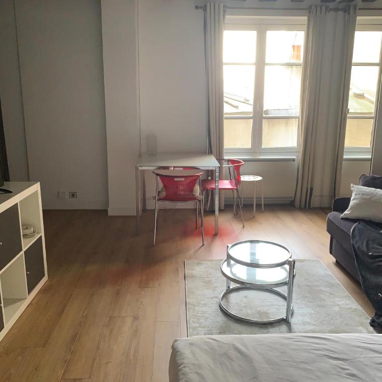 grand studio au coeur de Paris refait à neuf - Apartment mit 1 Schlafzimmer - 6