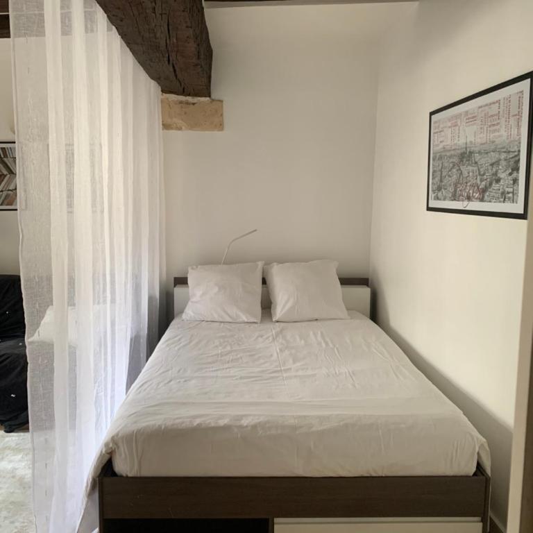 grand studio au coeur de Paris refait à neuf - Apartment mit 1 Schlafzimmer - 7