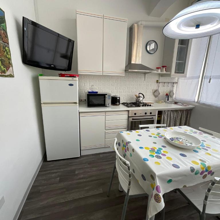 Pretty Holiday House - Two-Bedroom Apartment - 9