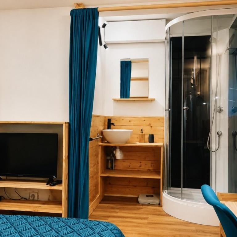 EcoLoft, proche bord de mer - Two-Bedroom Apartment - 9