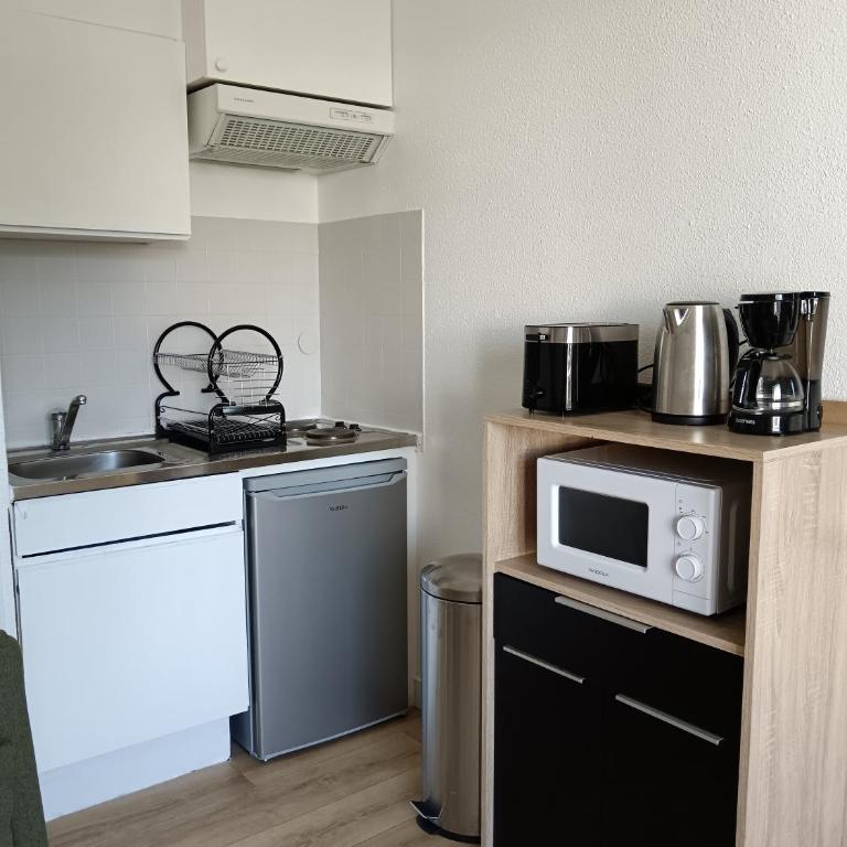 Studio climatisé avec terrasse PLAGE PORT & CENTRE à PIED Accès autonome - Estudio con terraza - 5