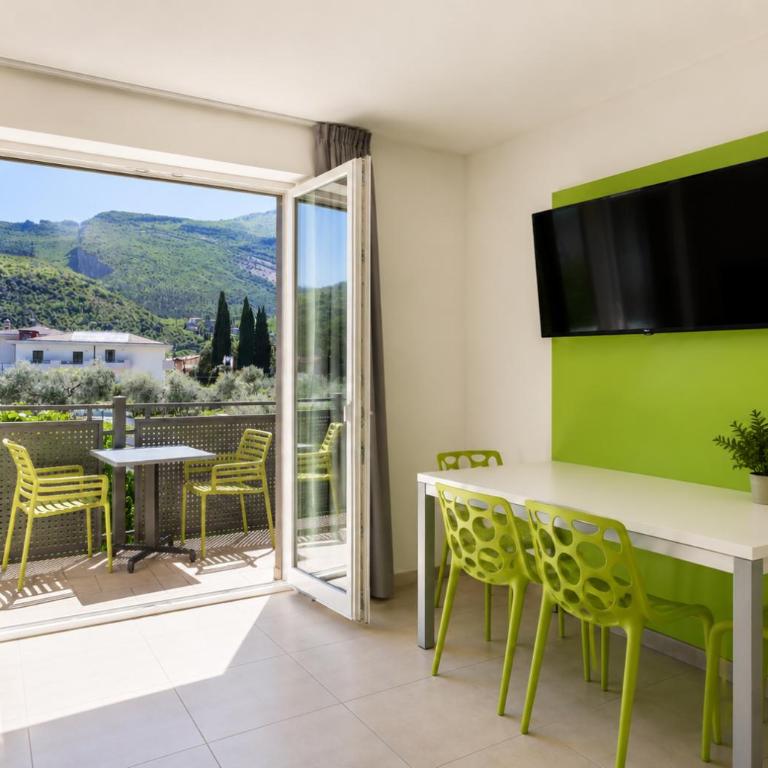Holiday Apartments - Camping Al Porto - Appartamento con 1 Camera da Letto e Balcone - 1