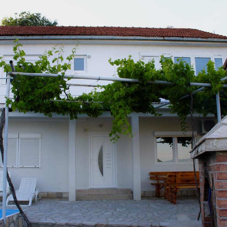 Stone Oasis House Mostar - With Panoramic City View - Vila sa Sopstvenim Bazenom - 2