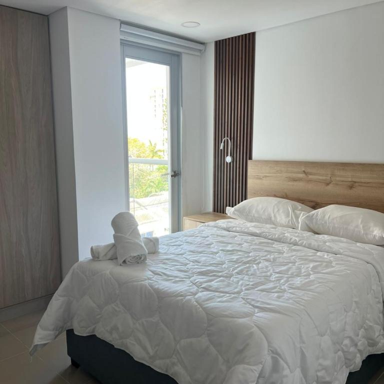 Allianze Apartahotel - Three-Bedroom Apartment - 1