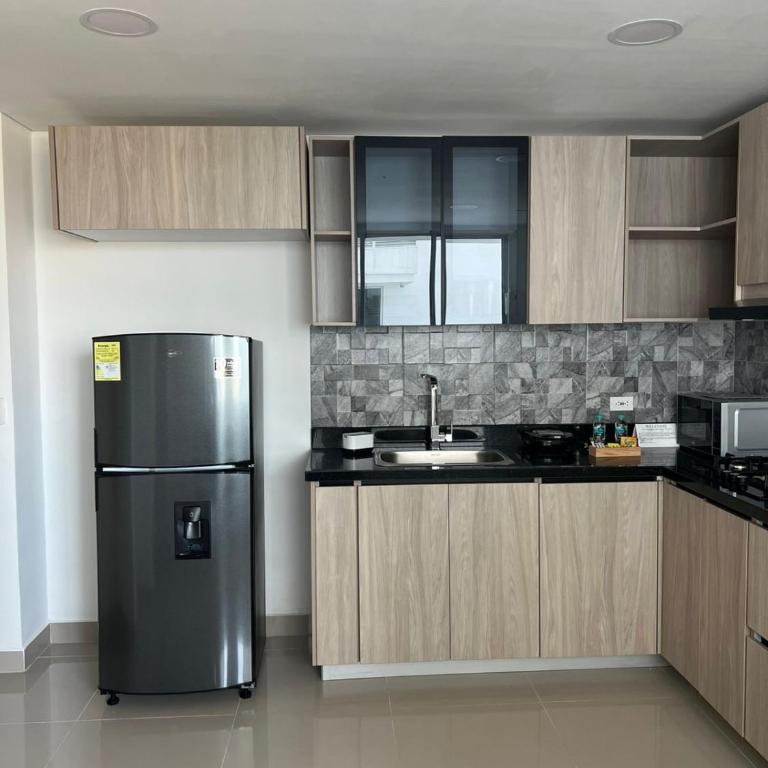 Allianze Apartahotel - Three-Bedroom Apartment - 8