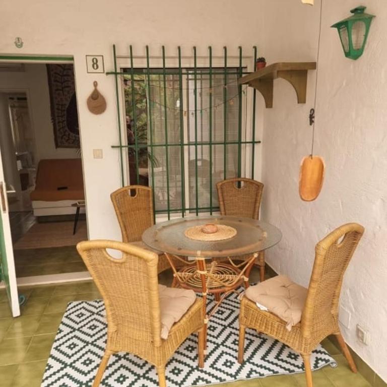 Águila Beach Bungalow with Garden & Pool - One-Bedroom Apartment - 9