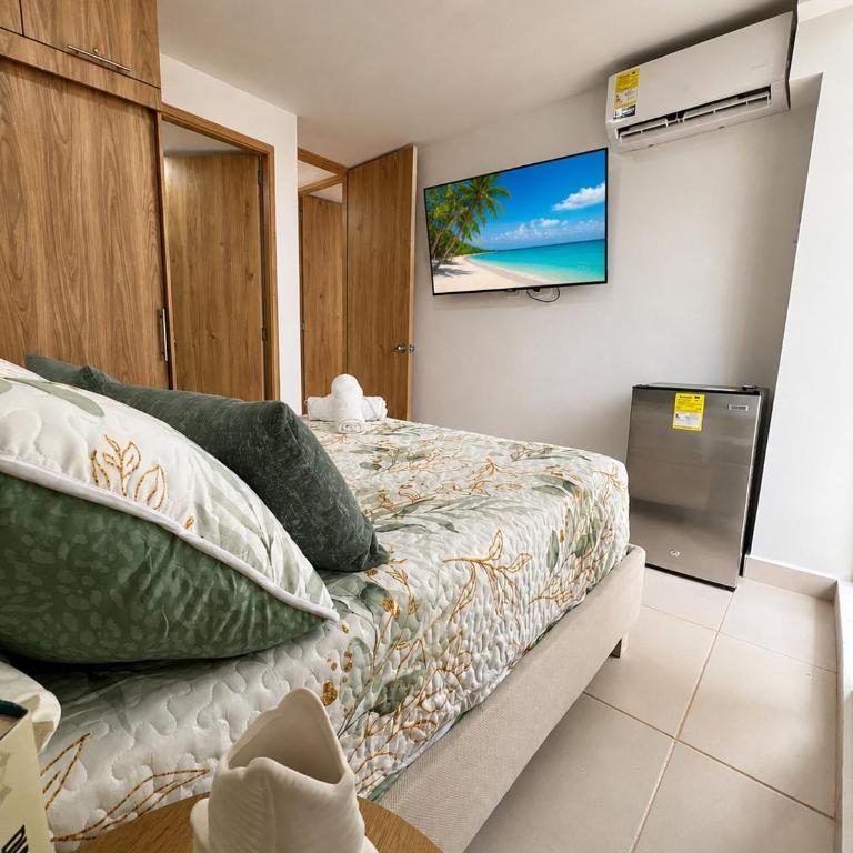 Caribbean Deluxe, Pool, Views & WiFi - Three-Bedroom Apartment with Sea View - 32