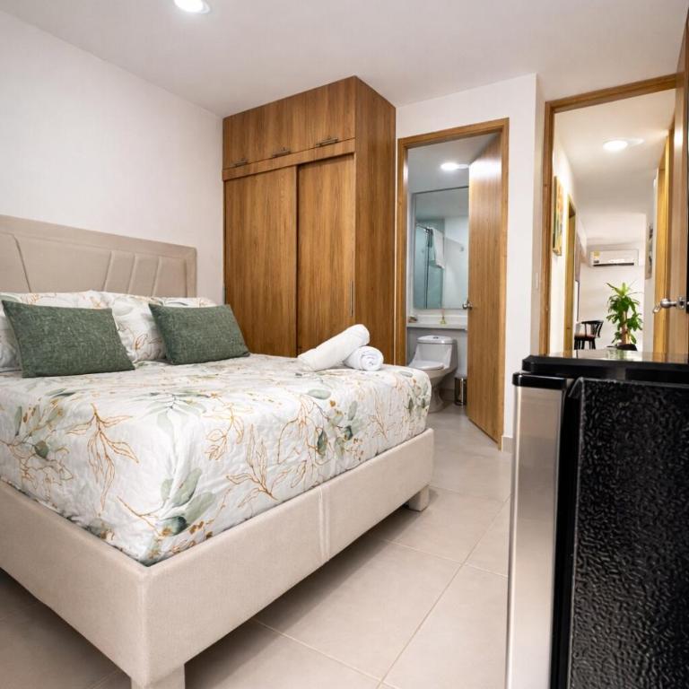 Caribbean Deluxe, Pool, Views & WiFi - Three-Bedroom Apartment with Sea View - 39