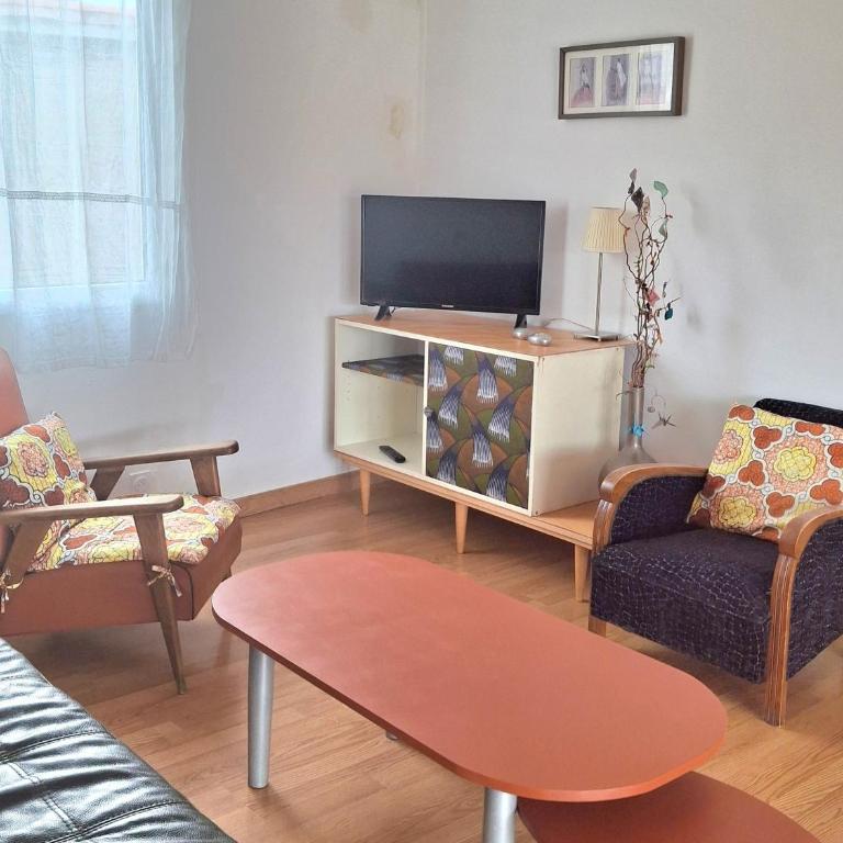 Centre ville, terrasse vue sur les toits, wifi & clim - Apartment mit 2 Schlafzimmern - 6