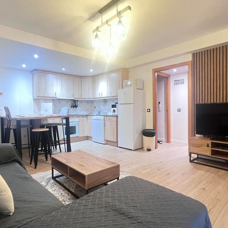 Elegante apartamento con Terraza cerca de Canales - Apartment mit 2 Schlafzimmern - 1