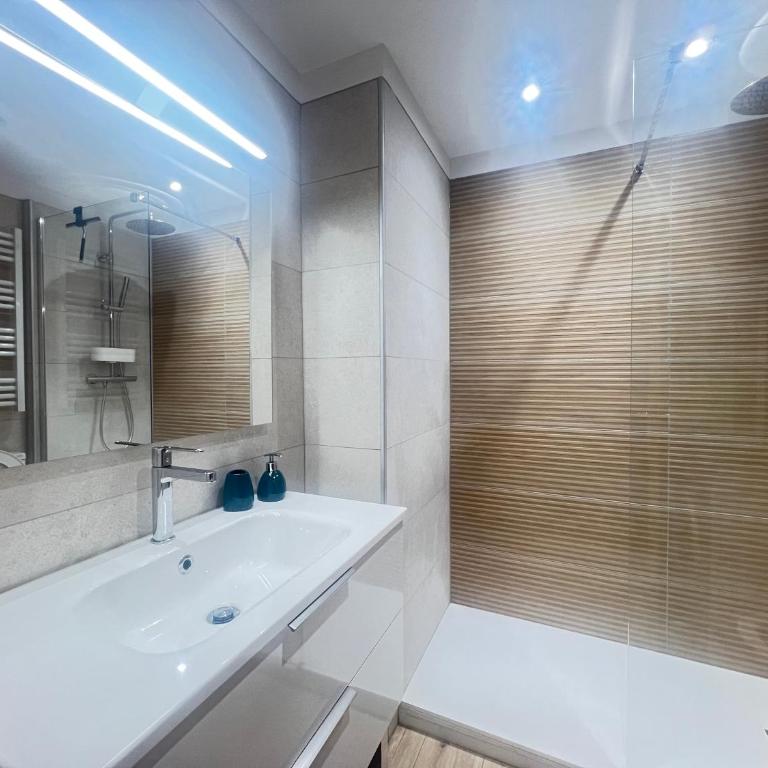 Elegante apartamento con Terraza cerca de Canales - Apartment mit 2 Schlafzimmern - 21