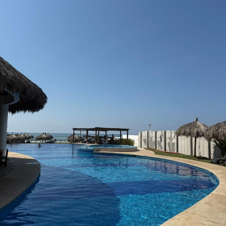 Casa con club de playa en Zona Diamante Acapulco - Three-Bedroom House - 7