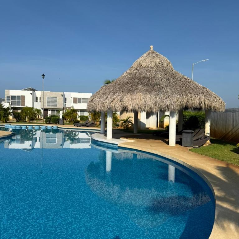 Casa con club de playa en Zona Diamante Acapulco - Three-Bedroom House - 10