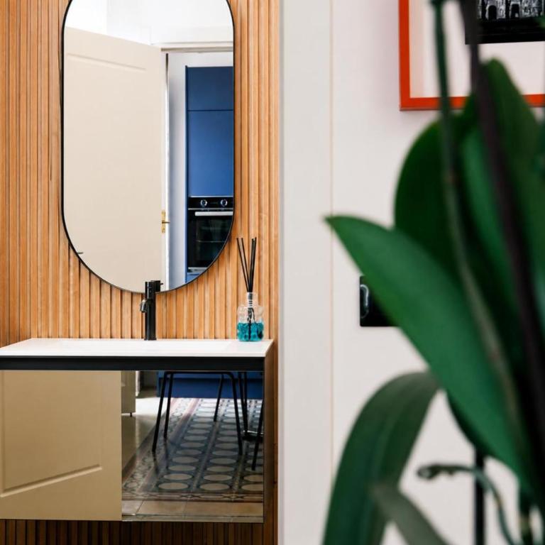 ComeCasa Sforza Chic Stay -10 Min Walk from DUOMO - Appartamento con 1 Camera da Letto - 24