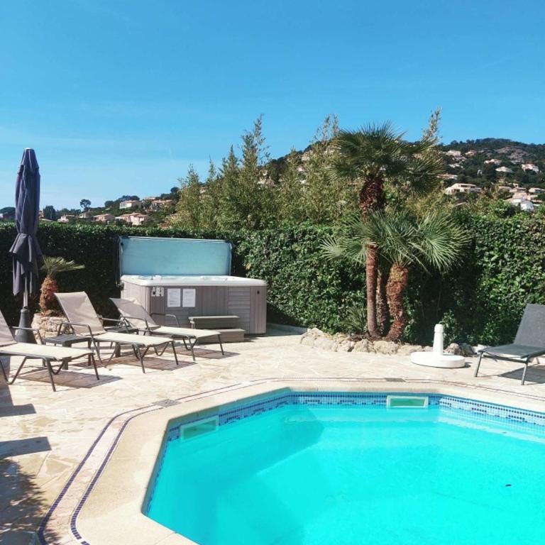 VILLA Plein Sud Piscine Spa Climatisation Parking privé calme et détente - One-Bedroom Apartment with Terrace - 9