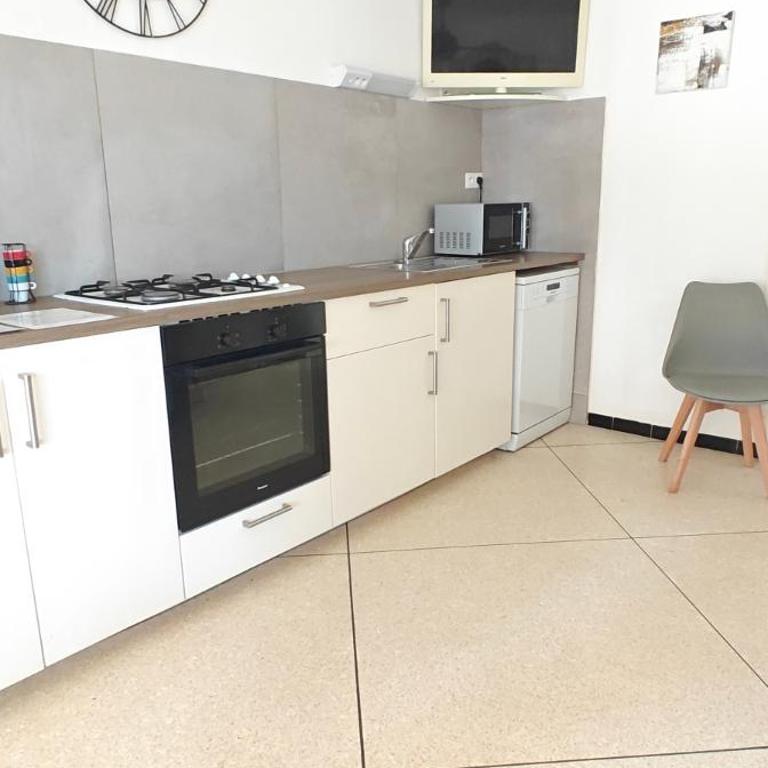 VILLA Plein Sud Piscine Spa Climatisation Parking privé calme et détente - One-Bedroom Apartment with Terrace - 6