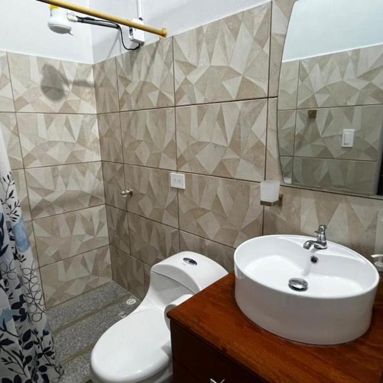 Acogedor departamento con garage privato - Two-Bedroom Apartment - 8
