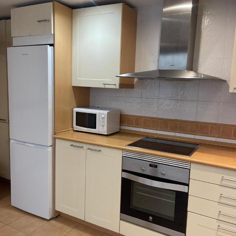 Pacific BeachFront Málaga - Two-Bedroom Apartment - 4