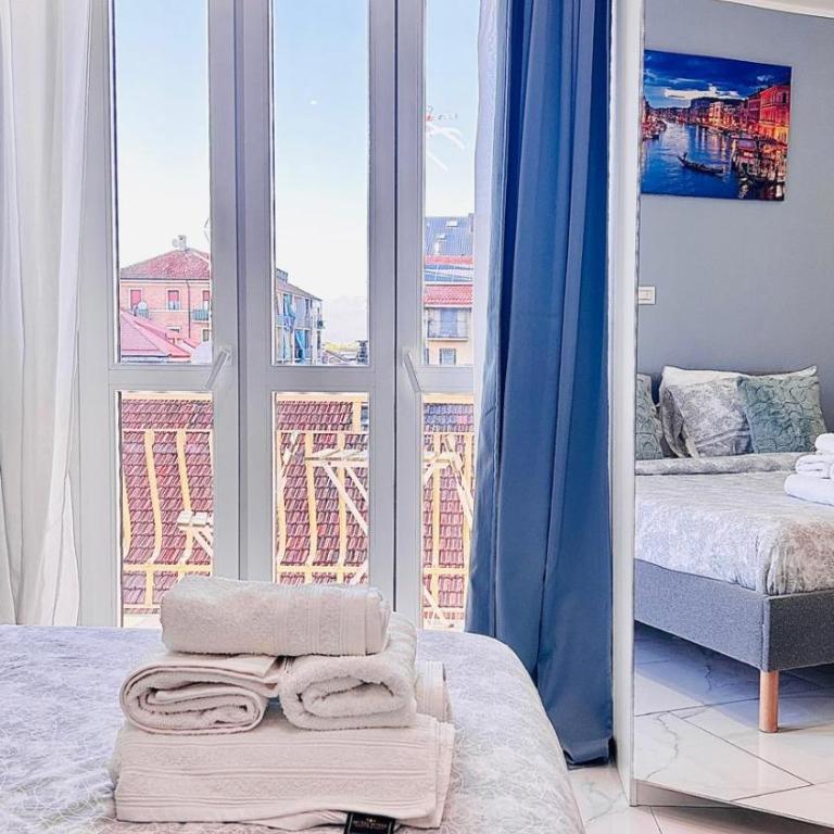 Luxury Hostel Apartment Vicino - Torino Centro - Metropolitana - Appartamento con 2 Camere da Letto - 1