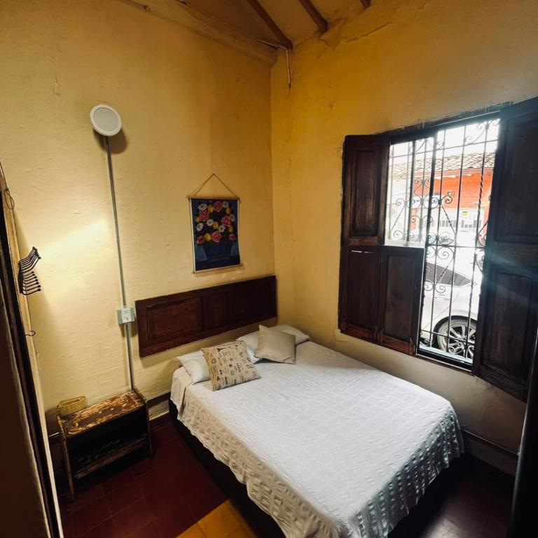 Coliving Granada - Double Room with Private Bathroom - 1