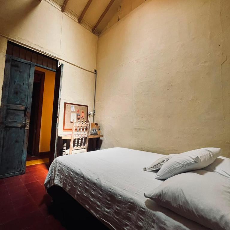 Coliving Granada - Double Room with Private Bathroom - 2