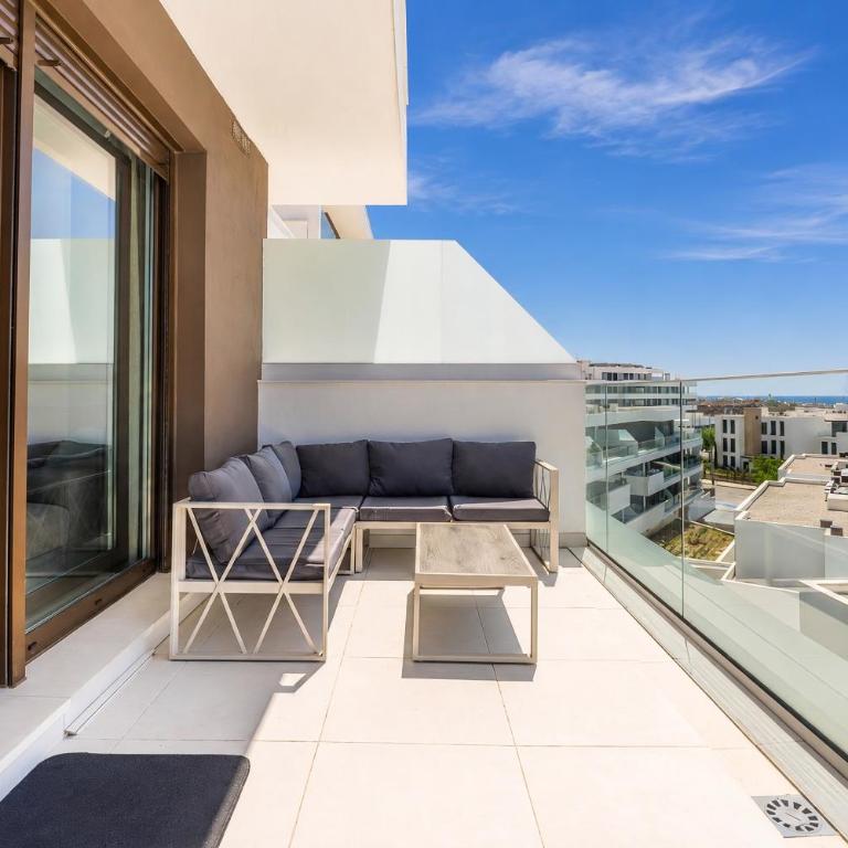 AH2B - Modern apartment near Estepona town - Apartamento - 4