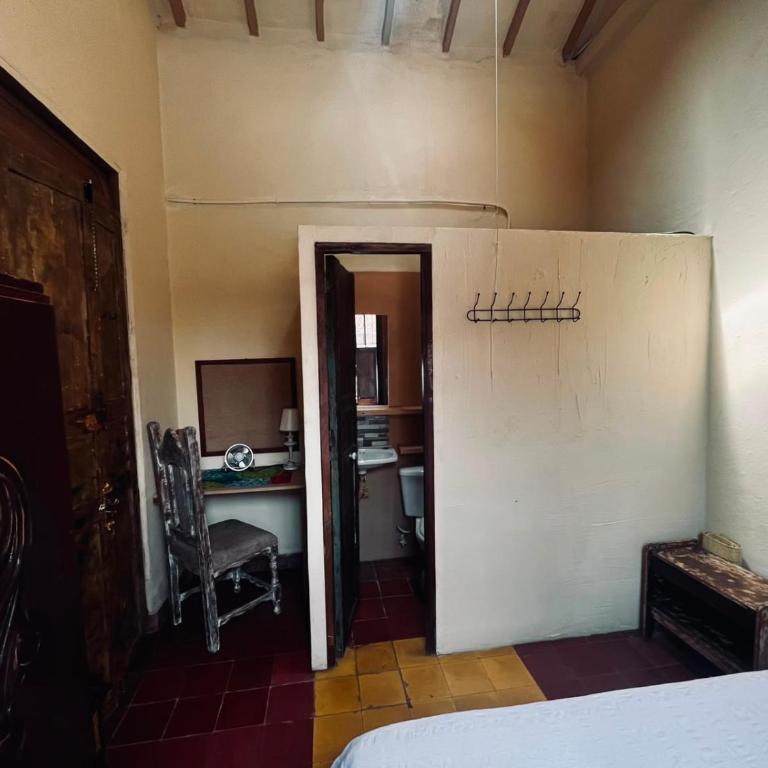 Coliving Granada - Double Room with Private Bathroom - 4