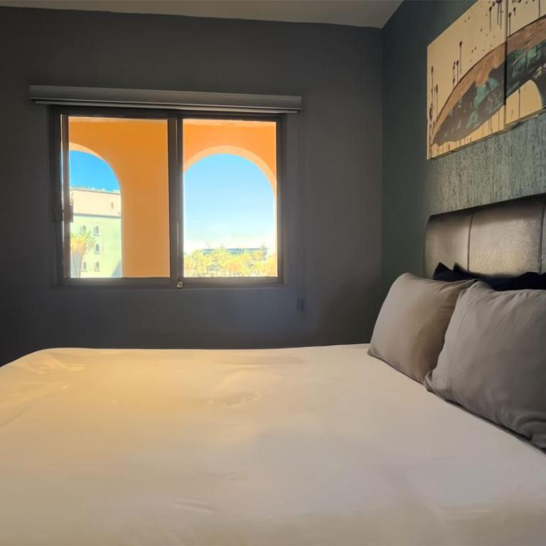 Cozy Fourth-Level Resort Condo Princesa D-409 - Apartamento - 12