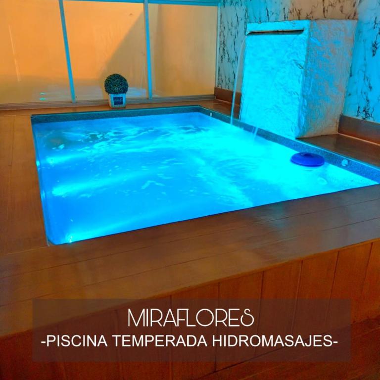 MIRAFLORES PISCINA TEMPERADA PENTHOUSE Piso 1 - Apartment - 1
