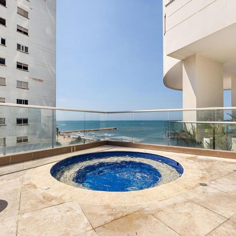 Infinite Ocean View I Private Jacuzzi I 35th Floor - Two-Bedroom Apartment with Ocean View - 4