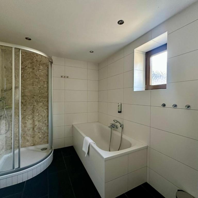 Chalet with Mountain View - Ferienhaus mit 4 Zimmern - 29