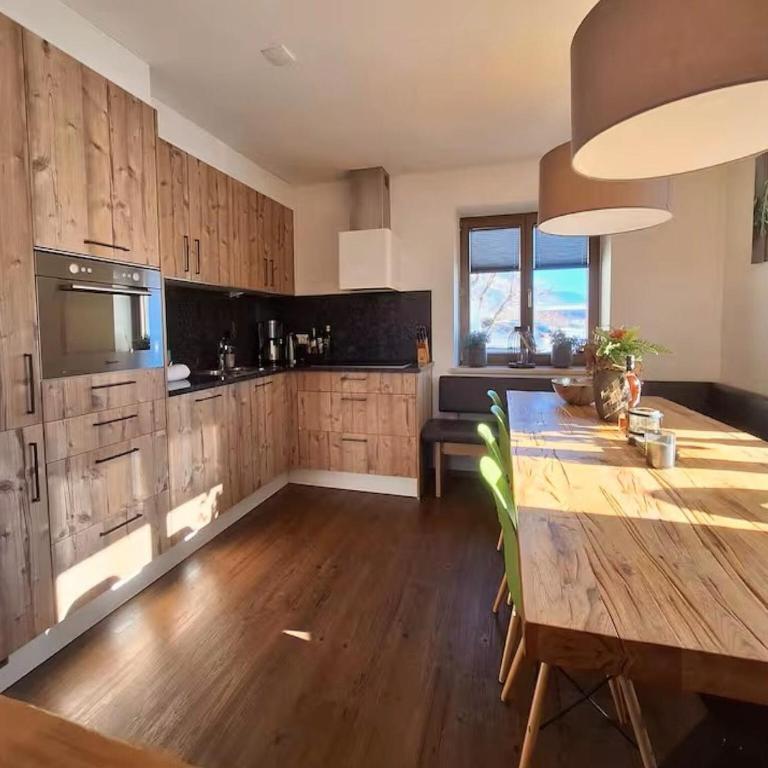 Chalet with Mountain View - Ferienhaus mit 4 Zimmern - 15