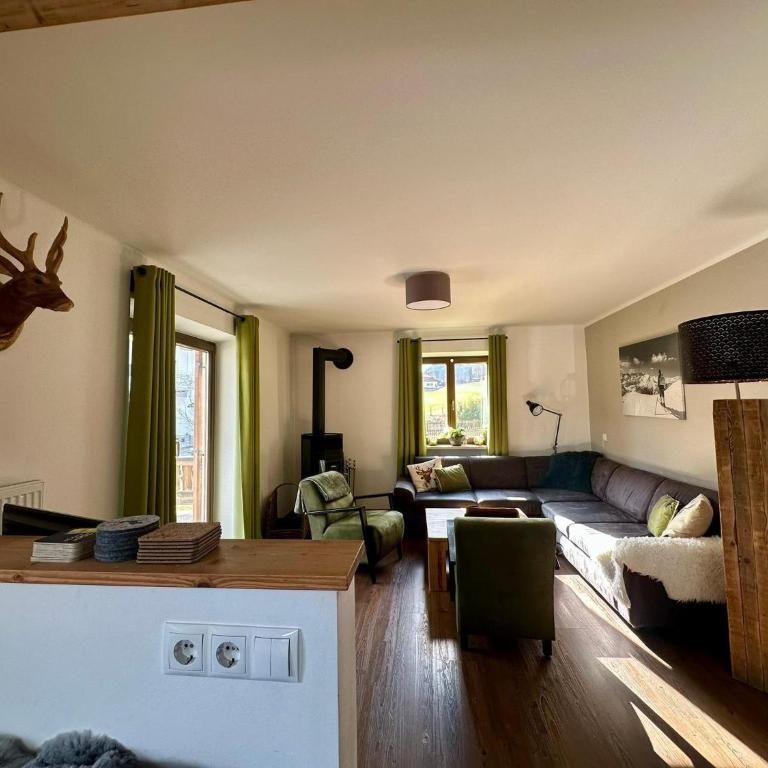 Chalet with Mountain View - Ferienhaus mit 4 Zimmern - 11