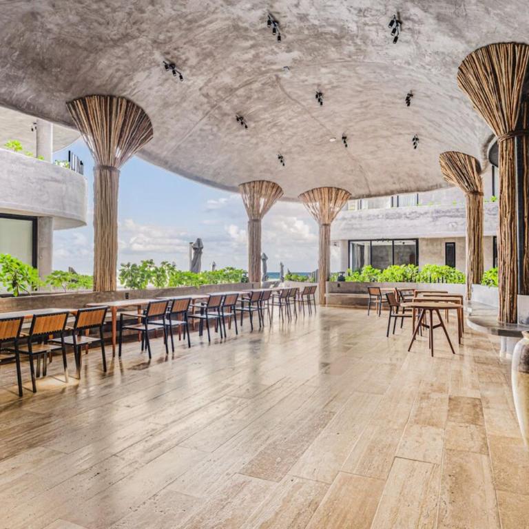 Beachfront 3BR Penthouse w Private Pool Hot Tub & Gym - Three-Bedroom Apartment - 6