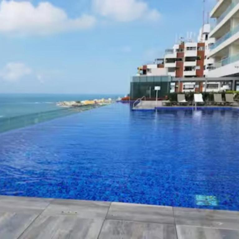 Luxury Ocean & Bay View Apartment at H2 Bocagrande - One-Bedroom Apartment - 11