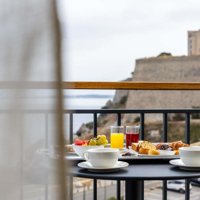 Hotel & Spa Kasano Calvi - Handwritten Collection - Suite Prestige avec 1 Lit Double ou 2 Lits Simples - Vue sur Mer et Citadelle - 7