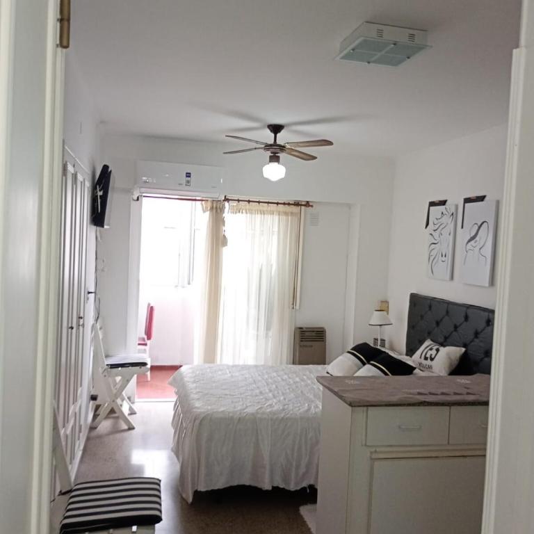 Monoambiente en pleno centro de Villa Carlos Paz, Córdoba - Apartamento de 1 dormitorio - 2