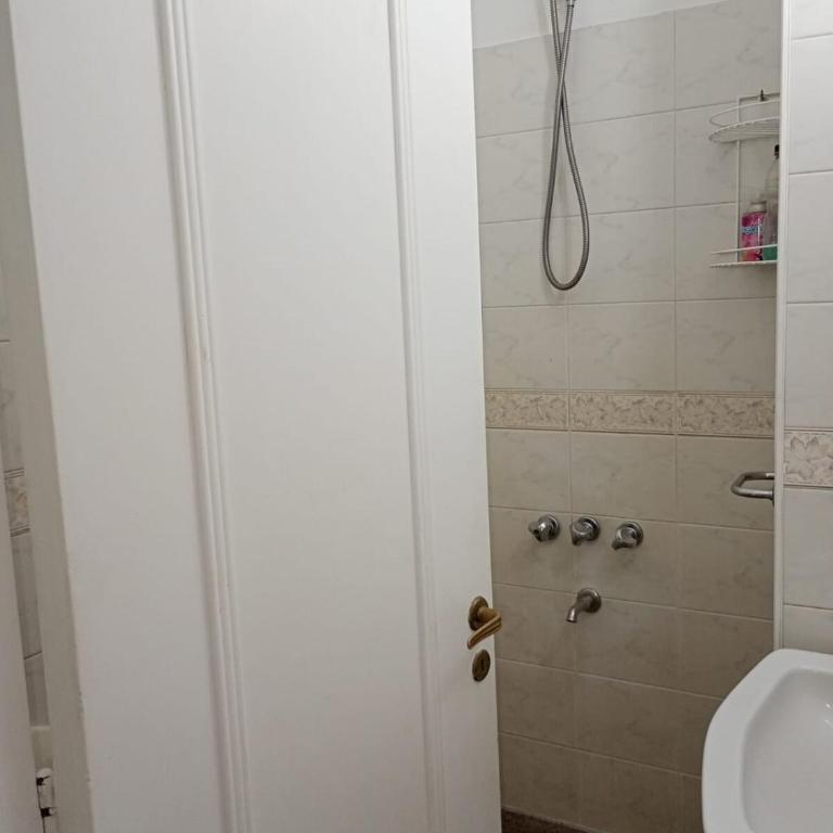 Monoambiente en pleno centro de Villa Carlos Paz, Córdoba - Apartamento de 1 dormitorio - 3