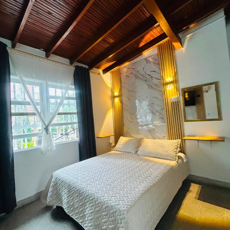 Coliving Almanik - Double Room with Private Bathroom - 1