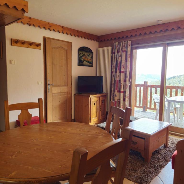 Appartement charmant vue montagne - 6 pers. - FR-1-411-1028 - Apartamento - 2