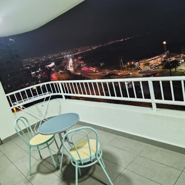 Departamento Antofagasta Vista al Mar sector norte - Apartamento de 3 dormitorios con balcón - 4