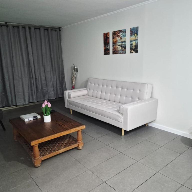 Departamento Antofagasta Vista al Mar sector norte - Apartamento de 3 dormitorios con balcón - 6