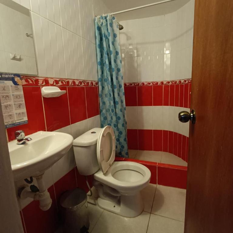 Hotel Pradera de los Celajes - Habitación Familiar con baño privado - 2