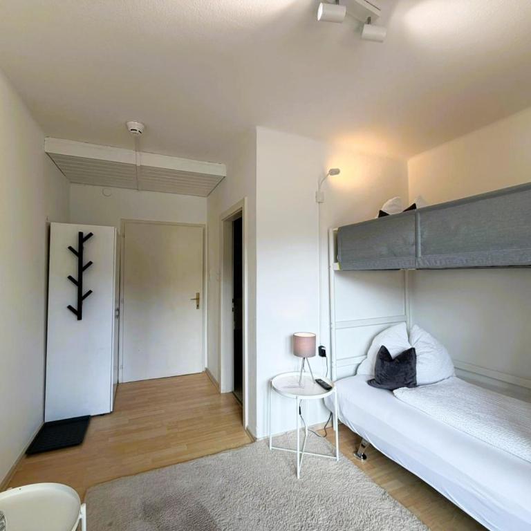 Frühstückspension Irschen - Zweibettzimmer mit Balkon - 2