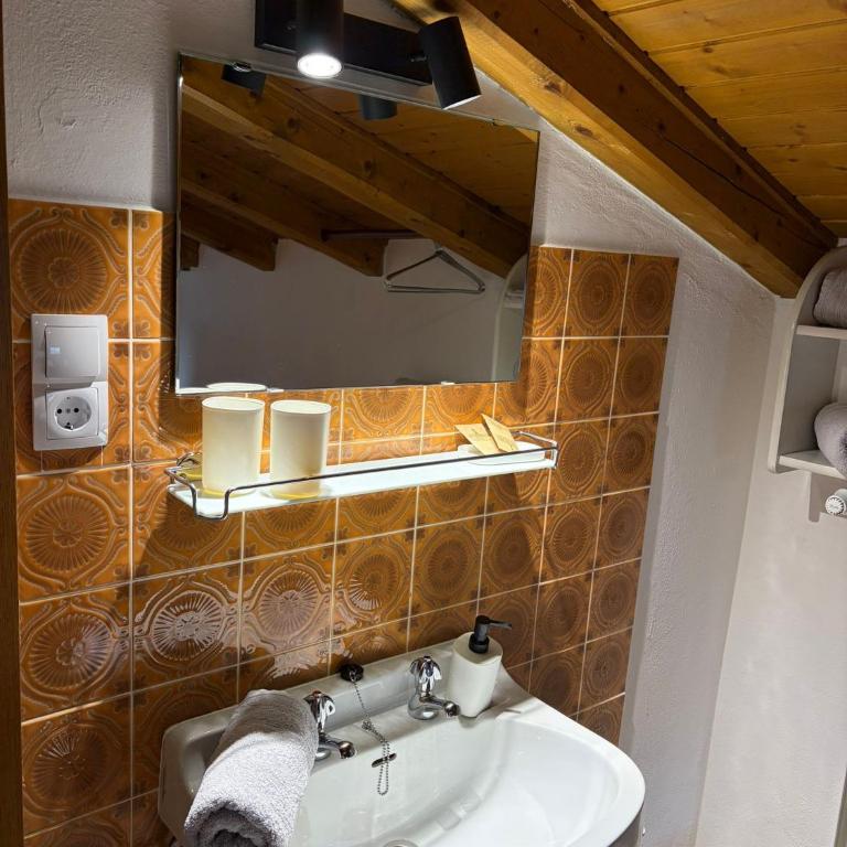 Frühstückspension Irschen - Zweibettzimmer mit Gemeinschaftsbad - 1