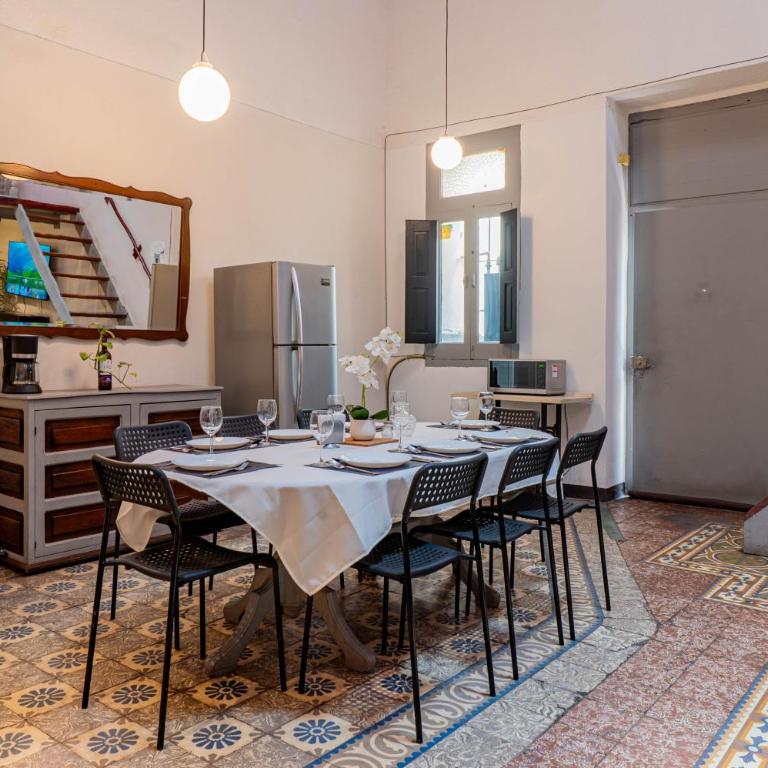Vista Única a la Catedral desde tu Balcón Privado - Apartment mit 3 Schlafzimmern - 19
